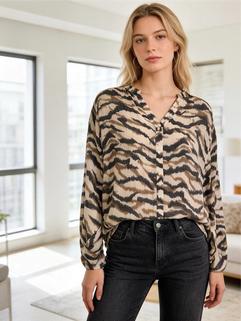 Zac & Rachel Cream Black & Tan Animal Print V-Neck Button Front Blouse XL